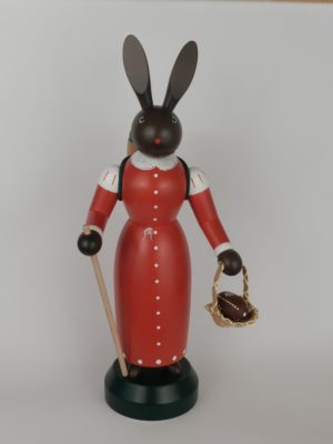 Osterhäsin mit Korb