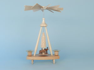 Kleine Pyramide mit Rehe